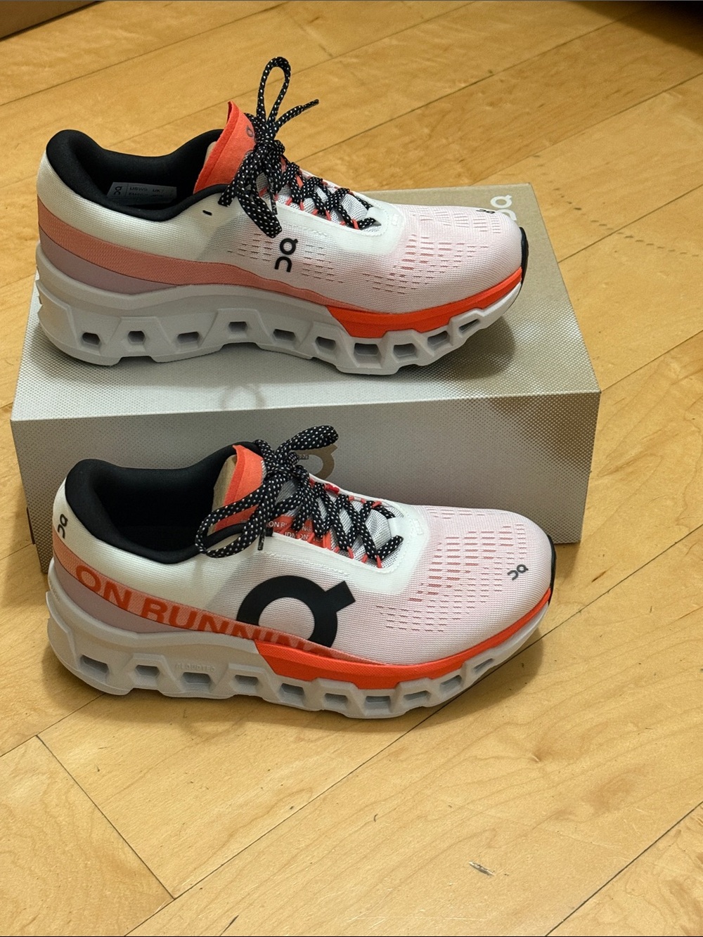Women’s cloud monster 2 NW box. Size 9 women’s.